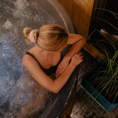 Dobre Katy Caloroczne בית נופש