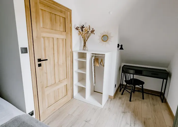 Dobre Katy Caloroczne Hébergement de vacances *